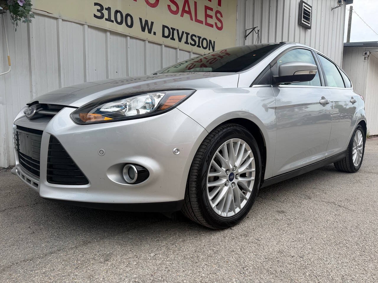 Used 2013 Ford Focus Titanium FWD image 6
