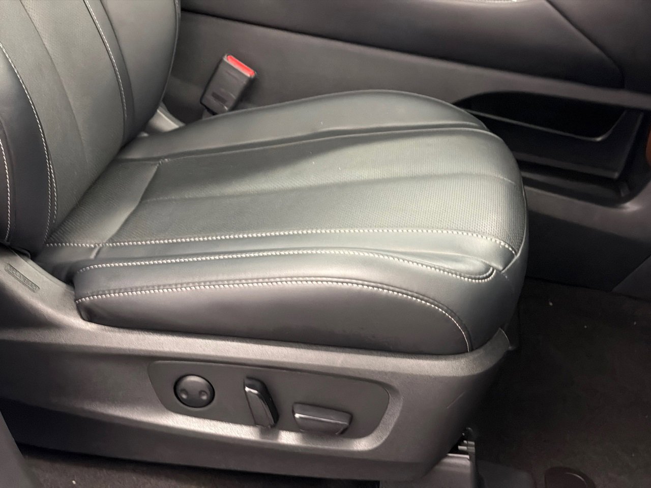 Used 2023 INFINITI QX60 Pure image 12