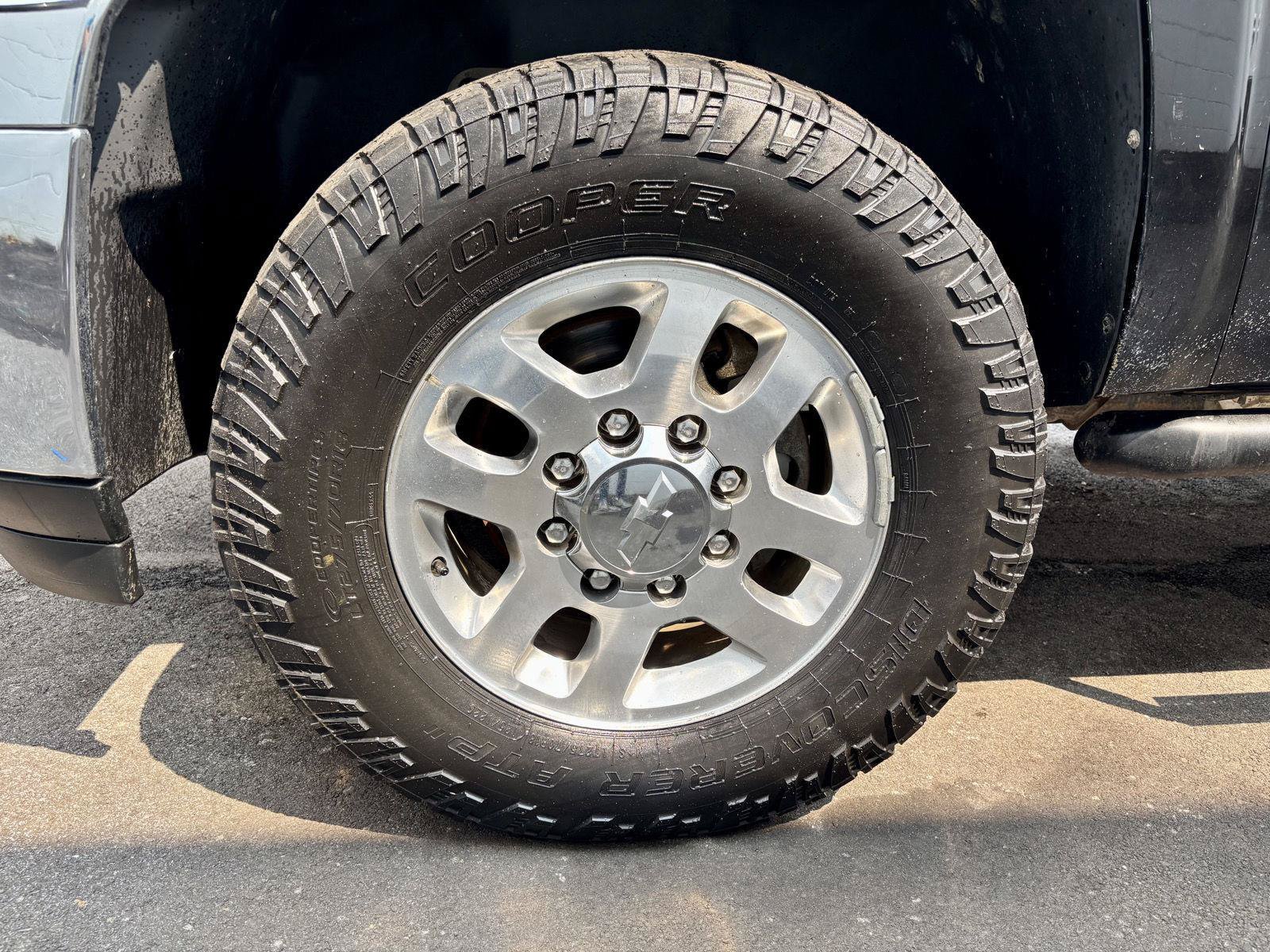 Used 2014 Chevrolet Silverado 2500 LTZ w/ LTZ Plus Package AWD/4WD image 32