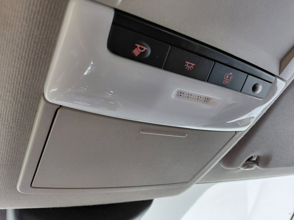 Used 2025 Nissan Sentra SV FWD image 30