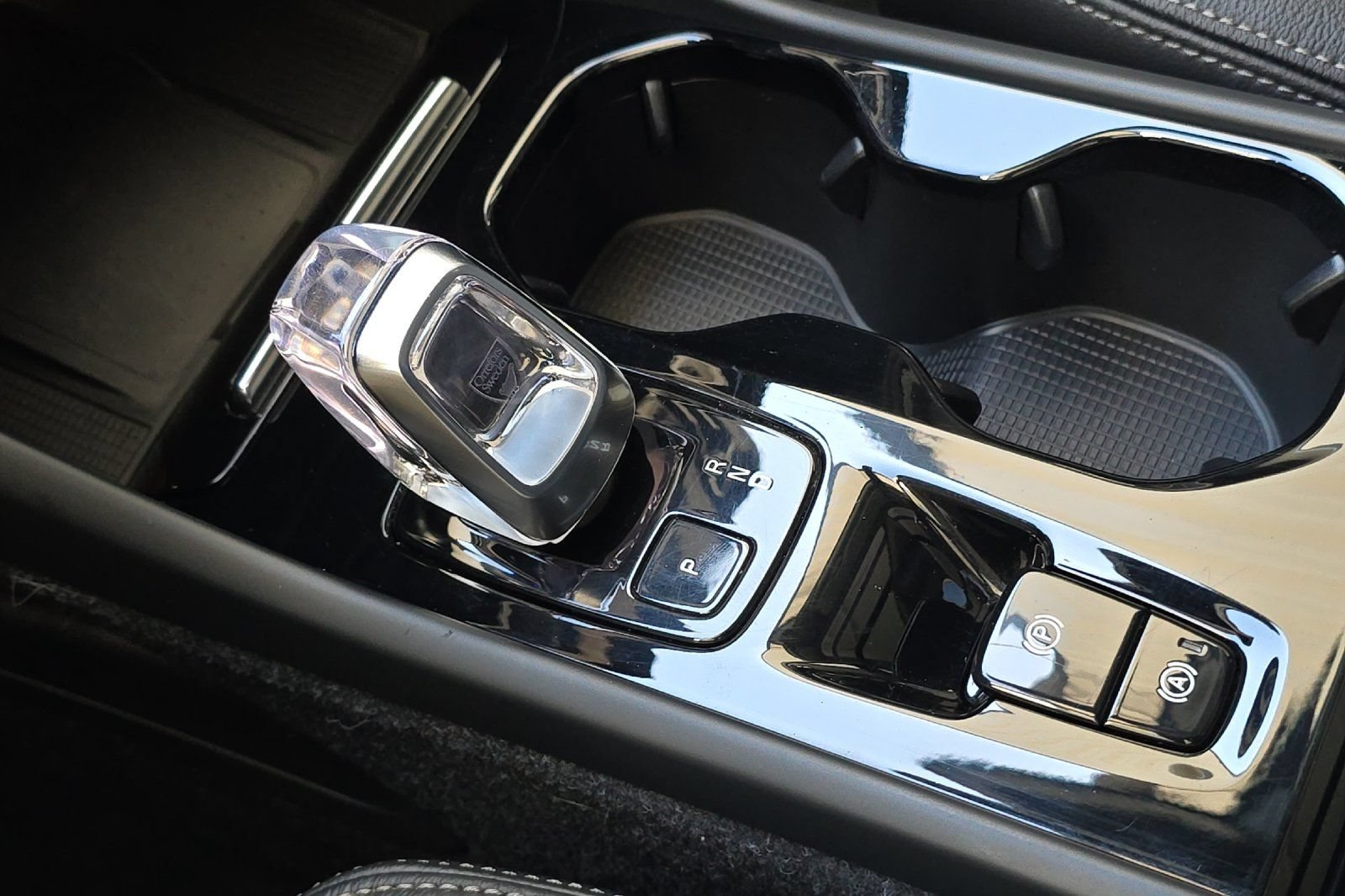 Used 2023 Volvo XC40 B5 Ultimate AWD/4WD image 25