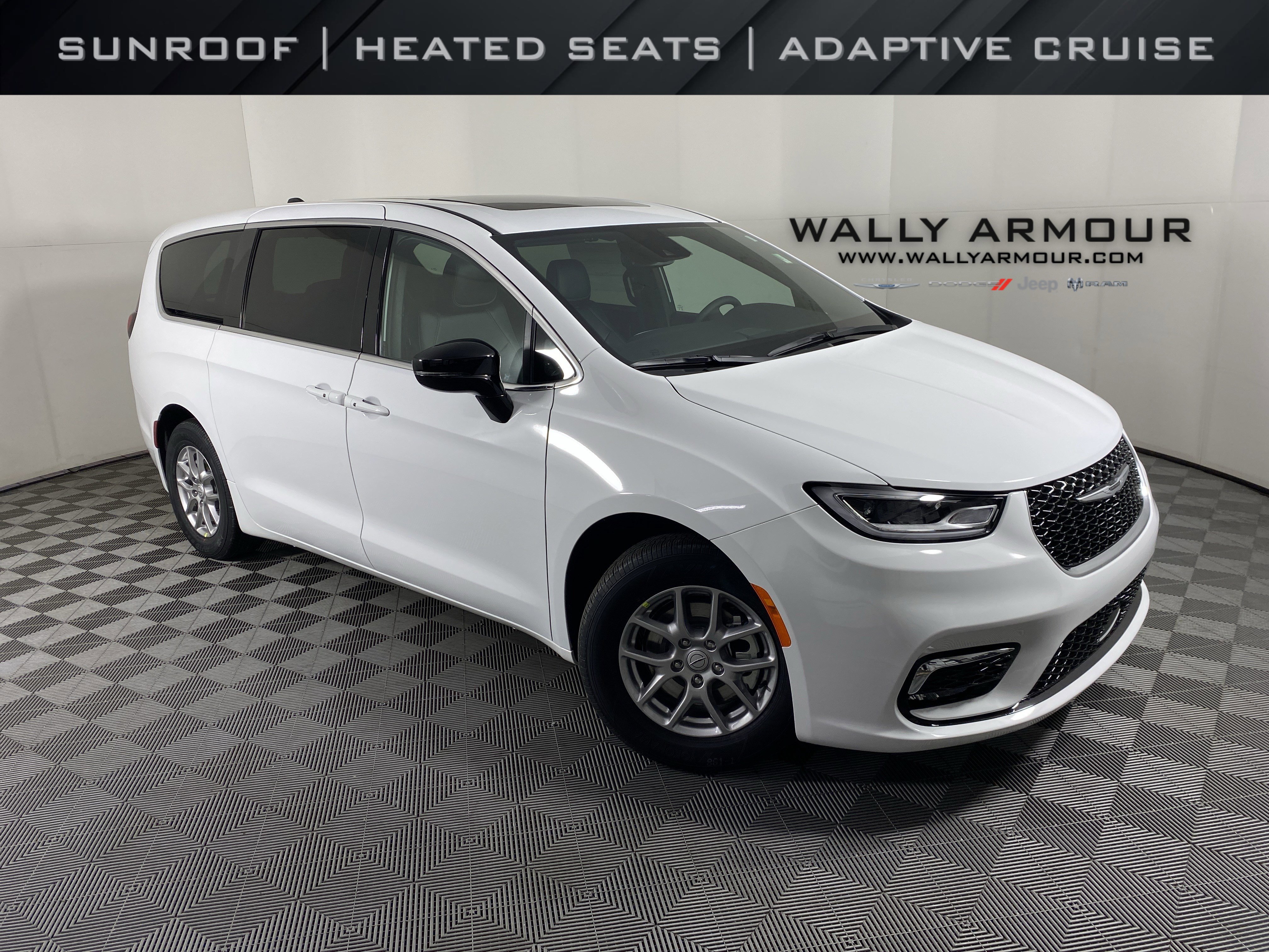 New 2026 Chrysler Pacifica Select FWD image 1