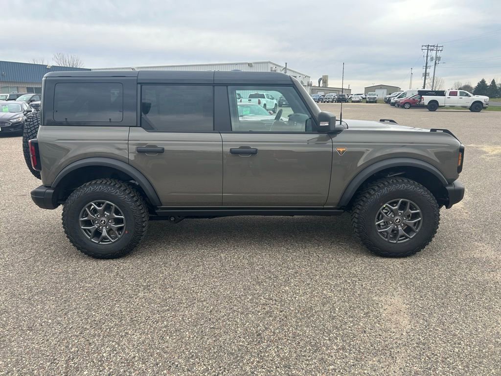 New 2025 Ford Bronco Badlands image 8