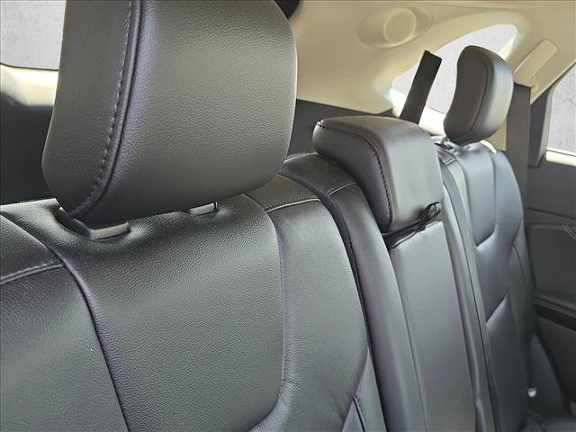 Used 2021 Ford Edge Titanium FWD image 20