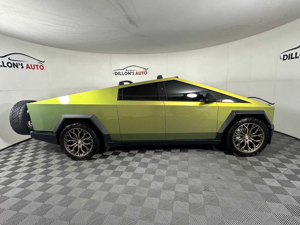 Used 2024 Tesla Cybertruck Cyberbeast AWD/4WD image 12