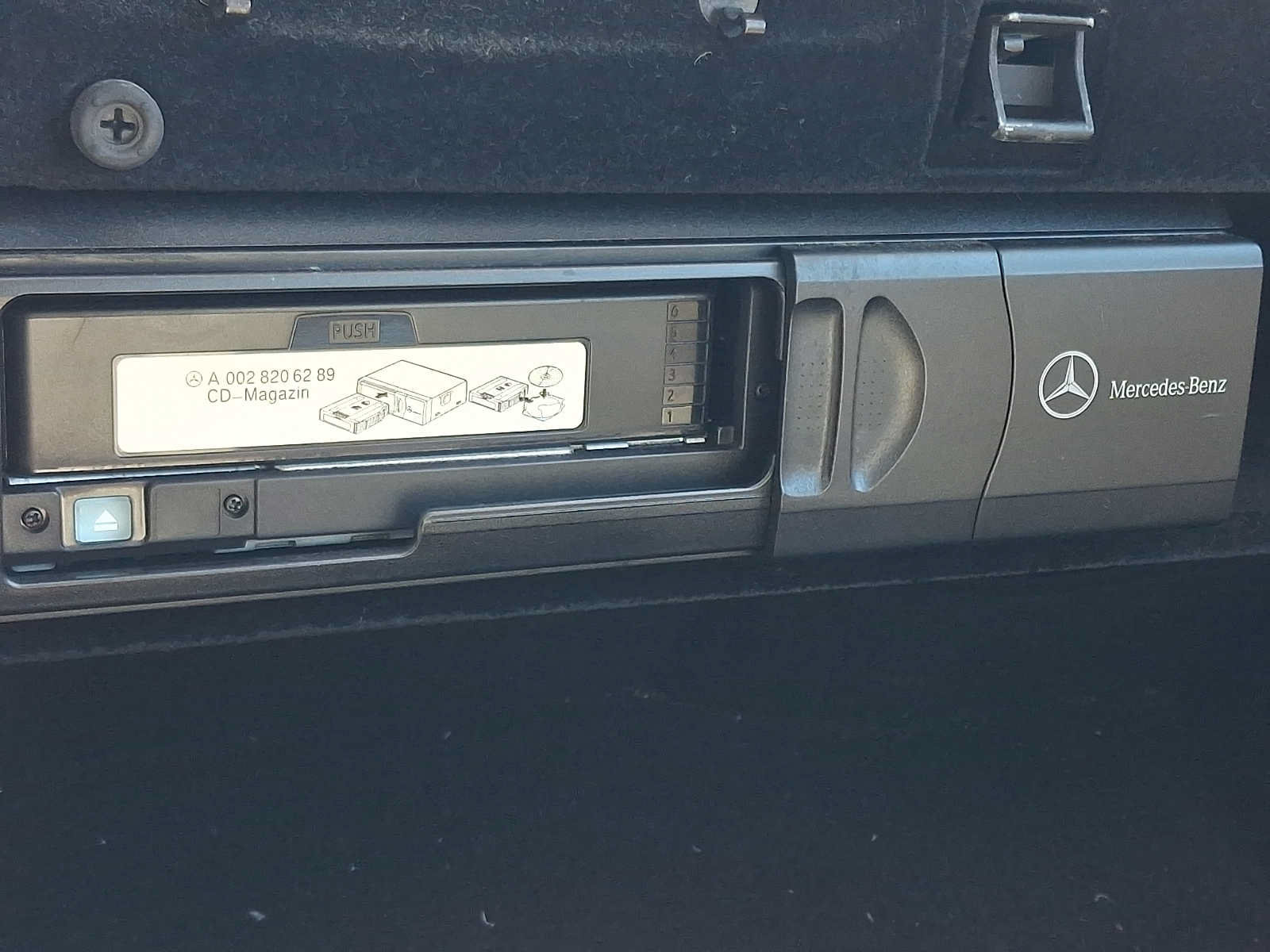 Used 2005 Mercedes-Benz CLK 320 Cabriolet image 26