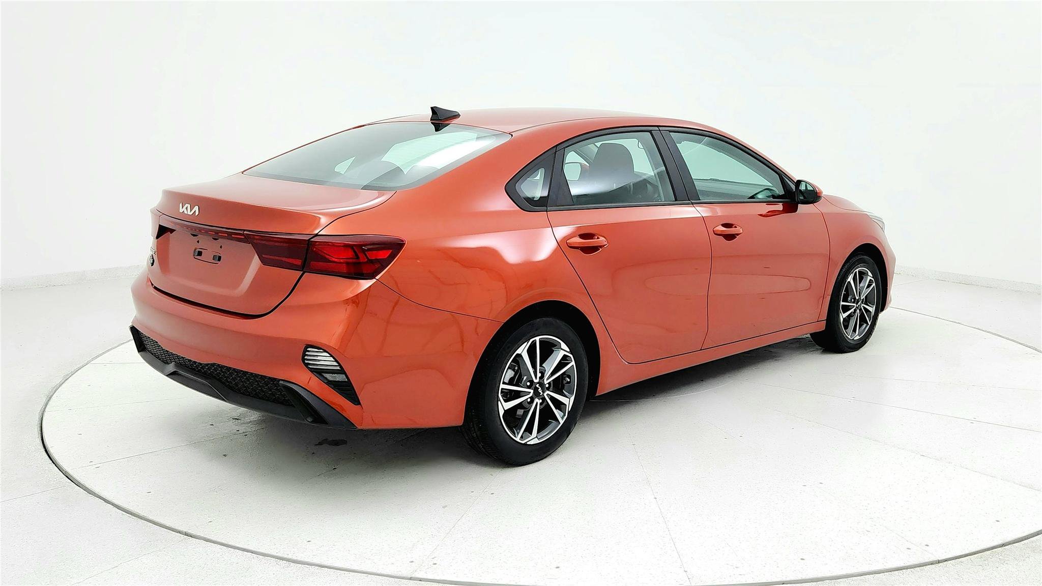 Used 2023 Kia Forte LXS image 5