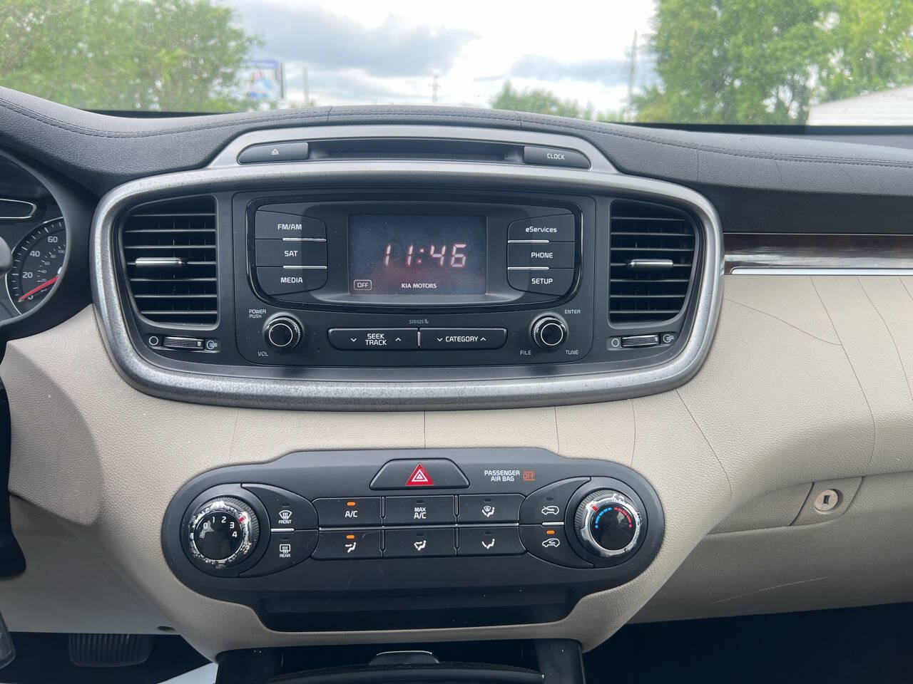 Used 2016 Kia Sorento FWD image 15
