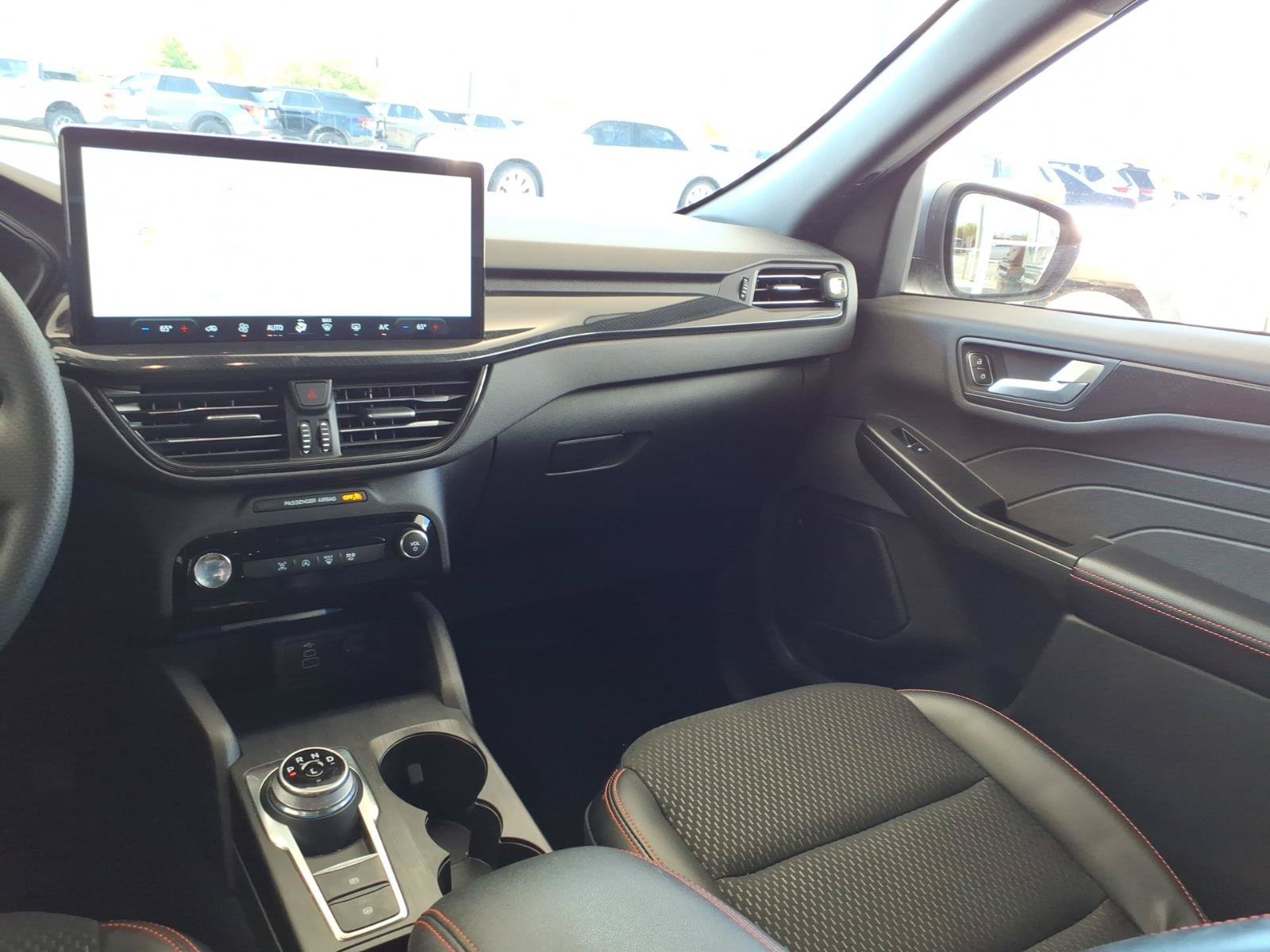Used 2025 Ford Escape ST-Line w/ Tech Pack #1 FWD image 18