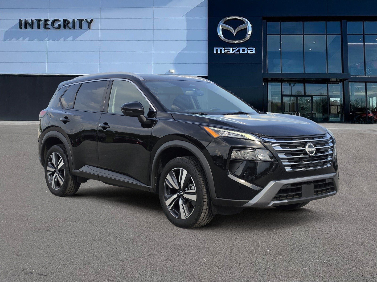 Used 2024 Nissan Rogue SL FWD image 1
