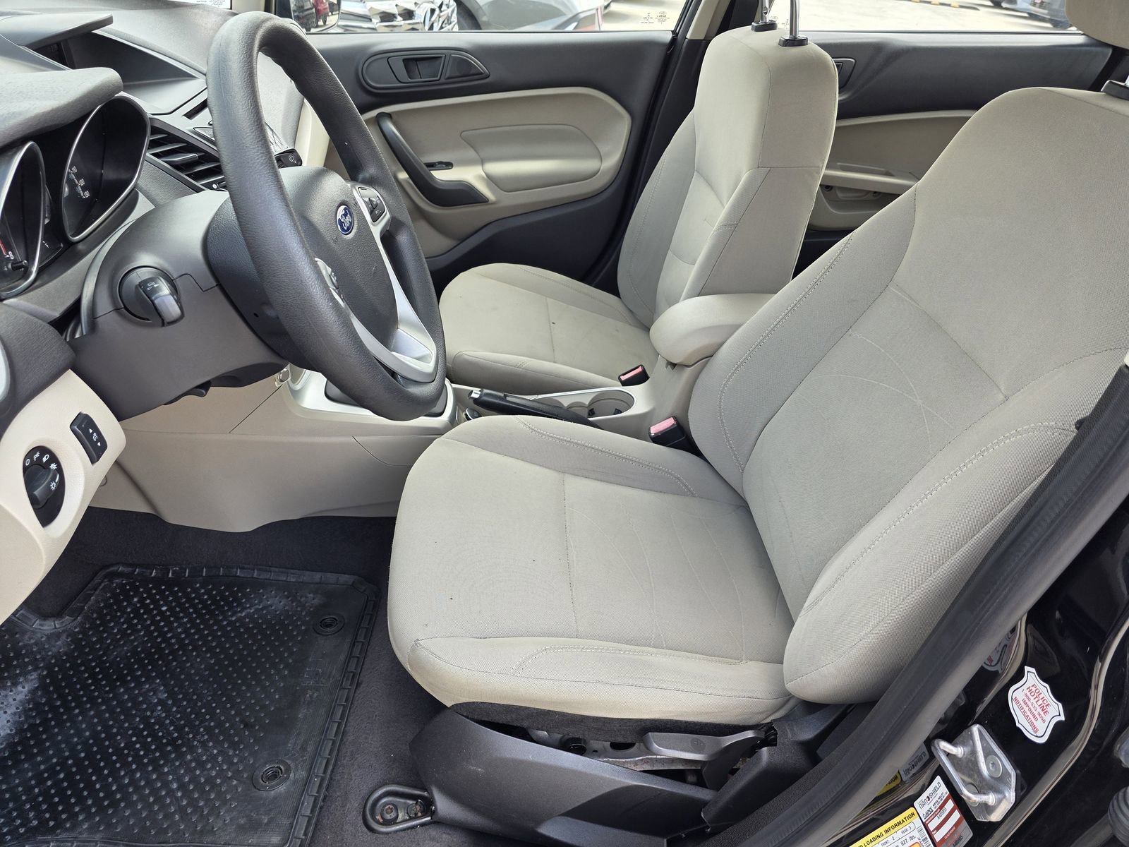 Used 2019 Ford Fiesta SE image 11