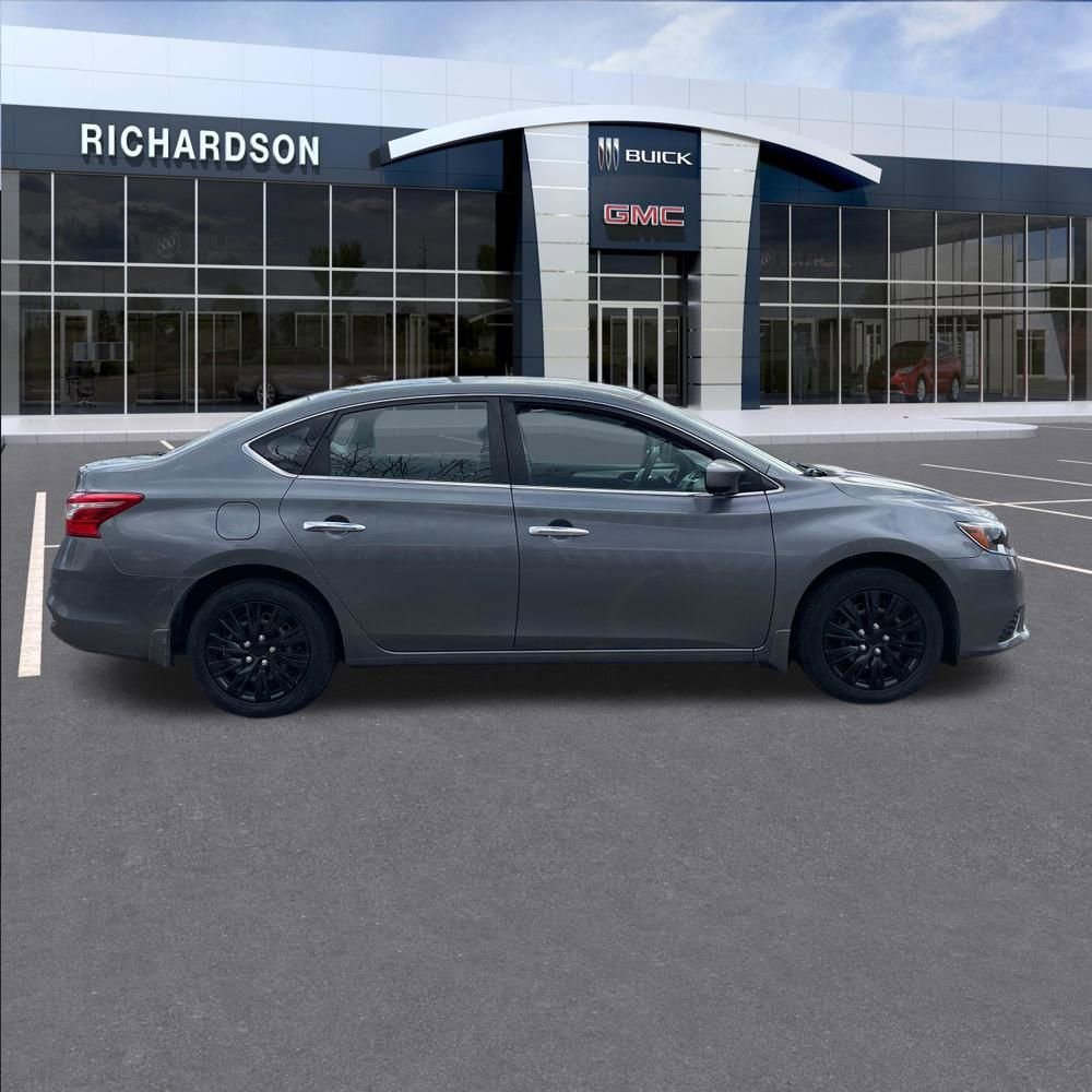 Used 2017 Nissan Sentra S image 8