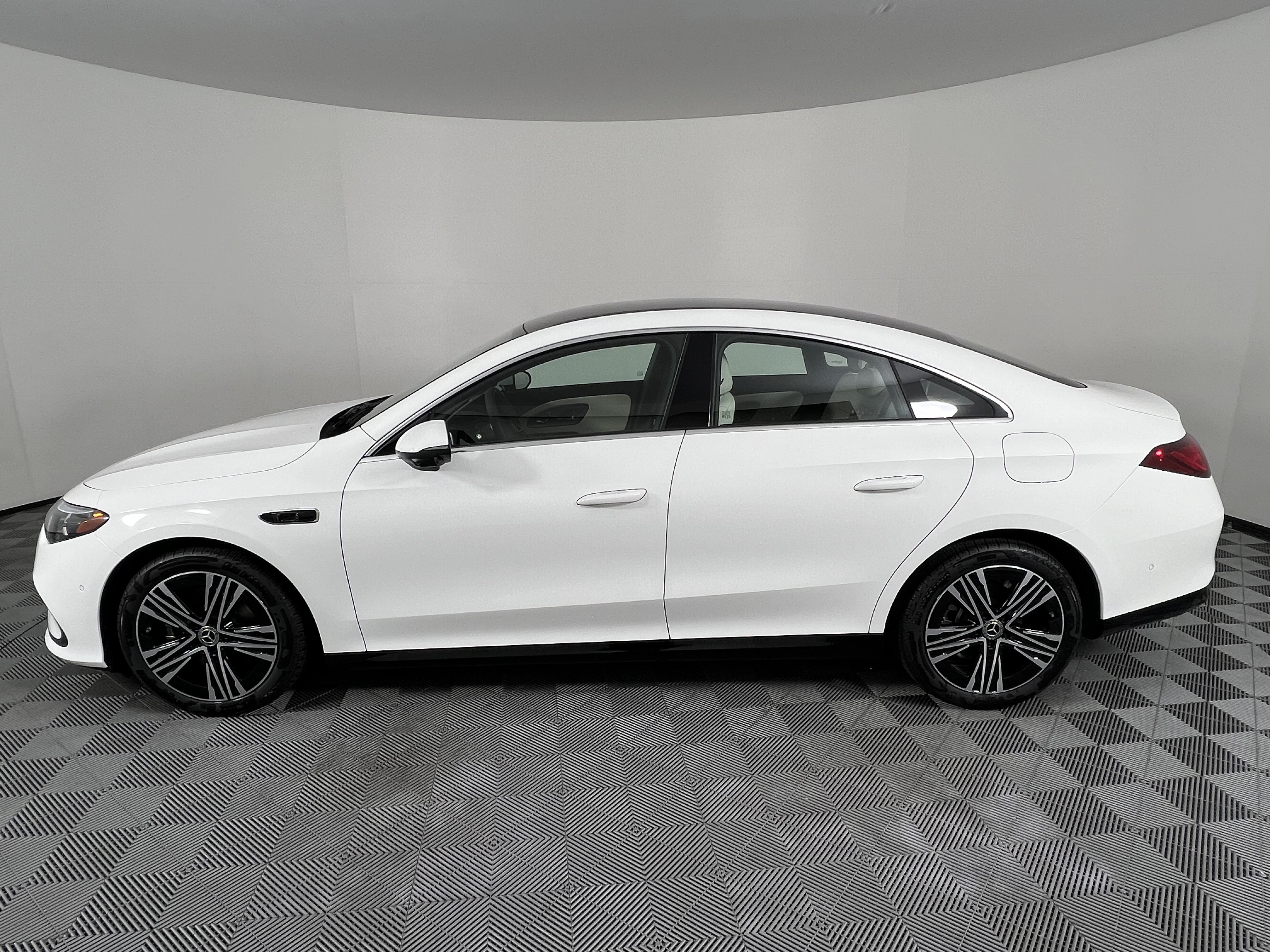 New 2027 Mercedes-Benz CLA 220 image 9