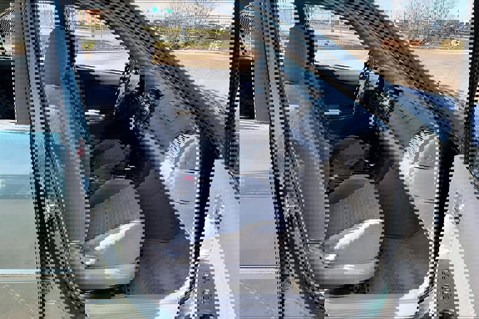 Used 2005 Toyota Camry LE image 8