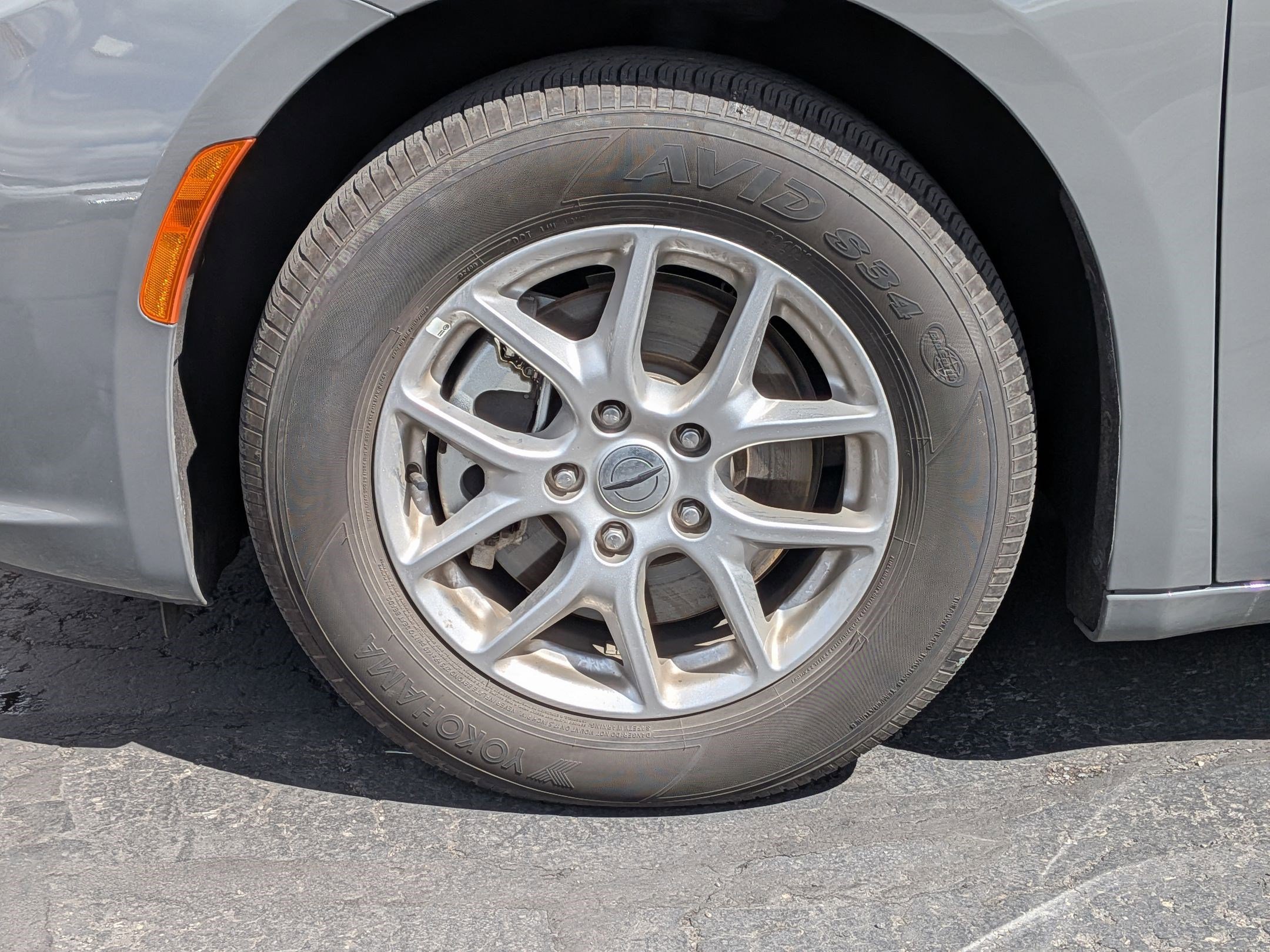 Used 2025 Chrysler Pacifica Select image 13