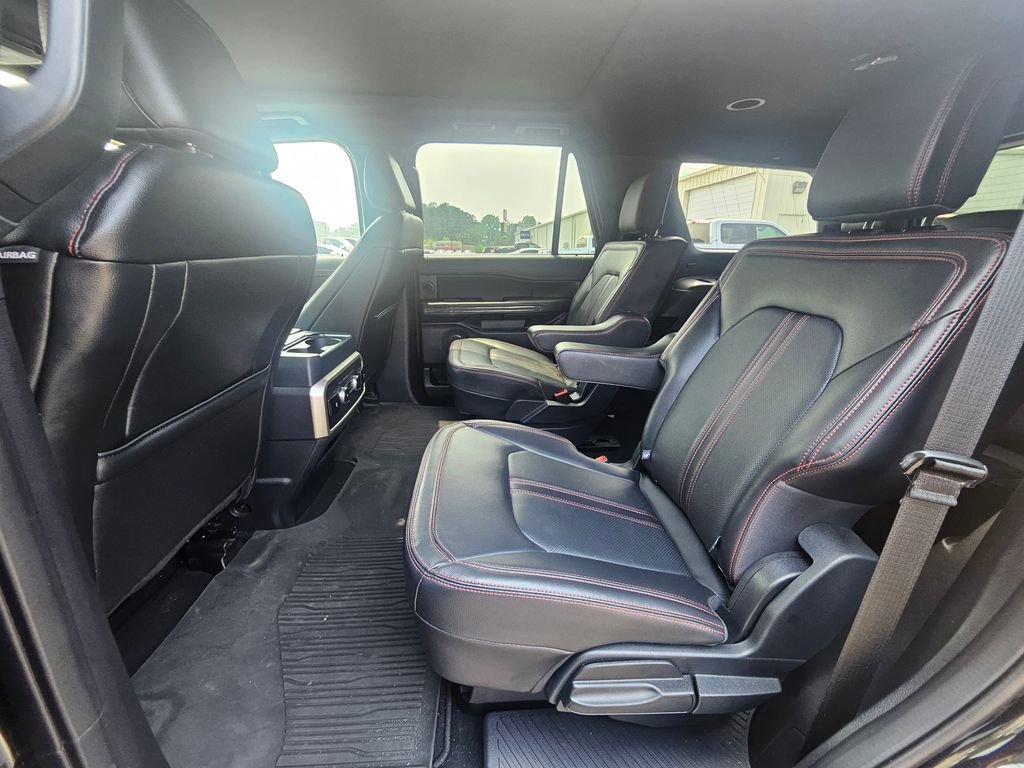Used 2024 Ford Expedition Limited RWD image 12