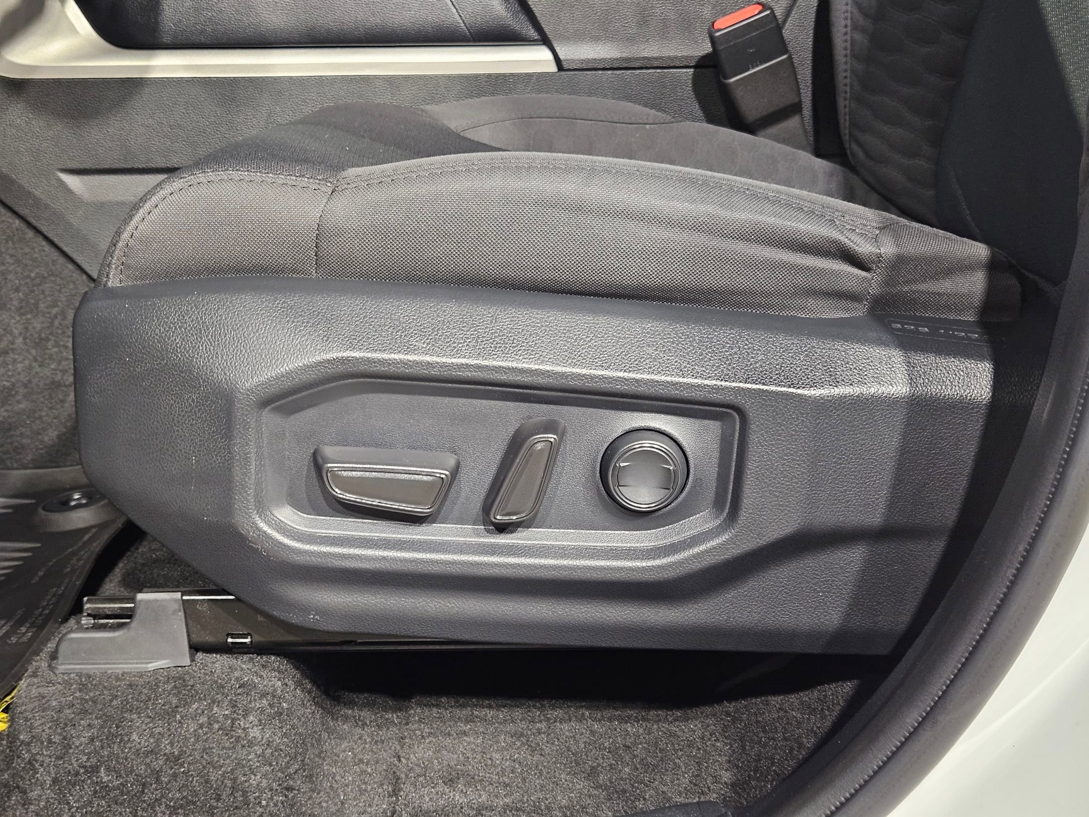 Used 2025 Toyota Tundra SR5 AWD/4WD image 22