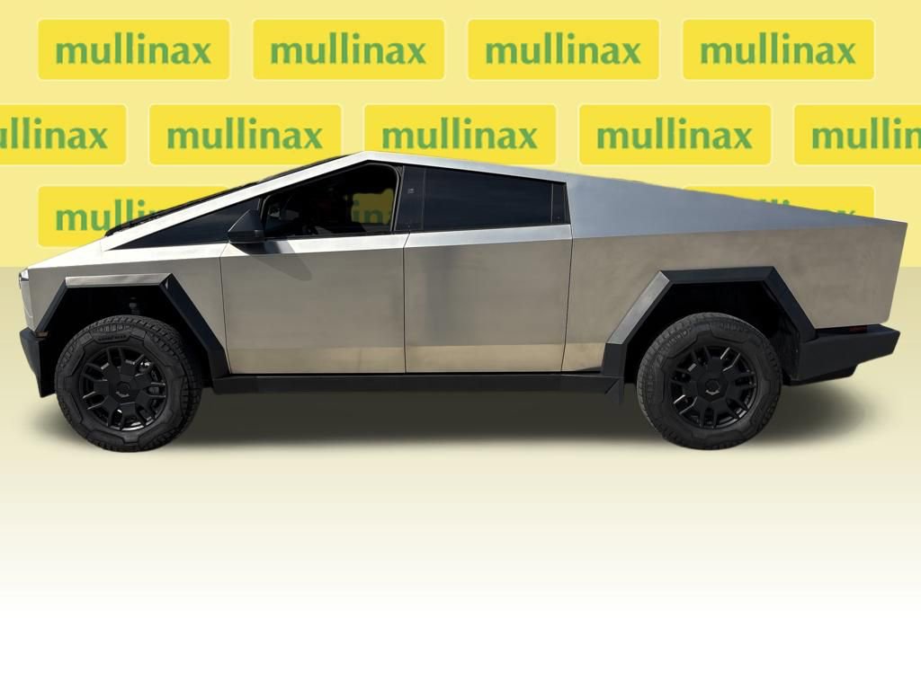 Used 2024 Tesla Cybertruck AWD Crew Cab image 10