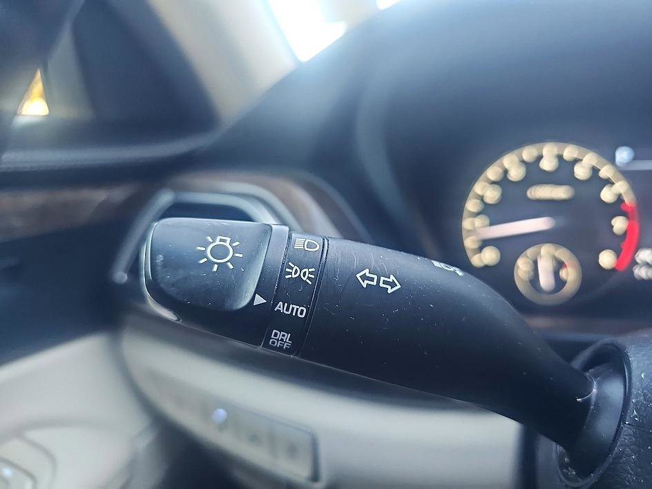 Used 2019 Genesis G90 3.3T Premium image 22