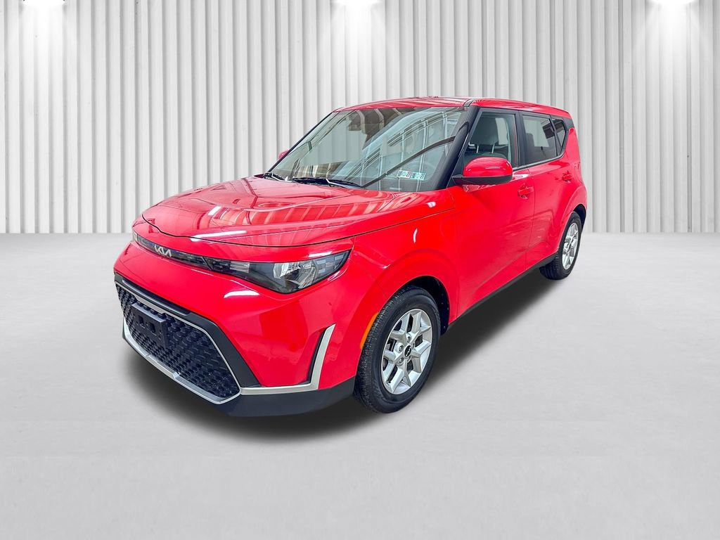 Used 2023 Kia Soul LX w/ LX Technology Package image 13