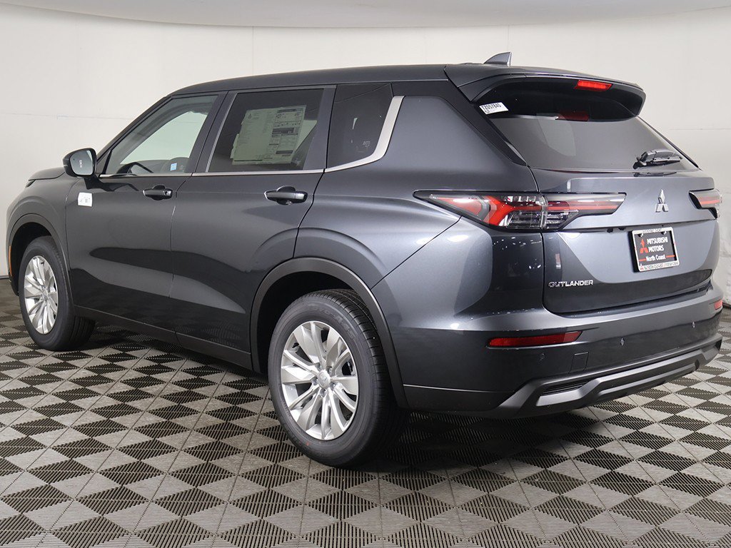 New 2026 Mitsubishi Outlander ES AWD/4WD image 8