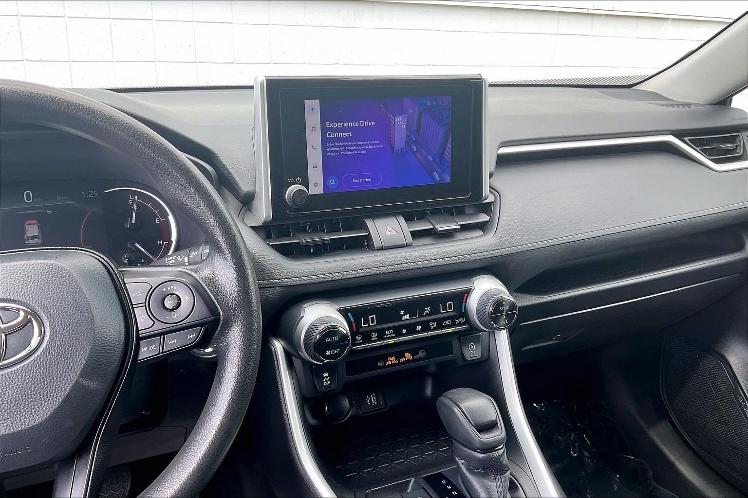 Used 2024 Toyota RAV4 XLE FWD image 7