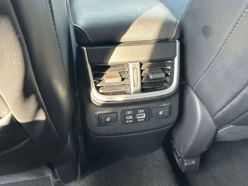 Used 2024 Subaru Outback Limited AWD/4WD image 12