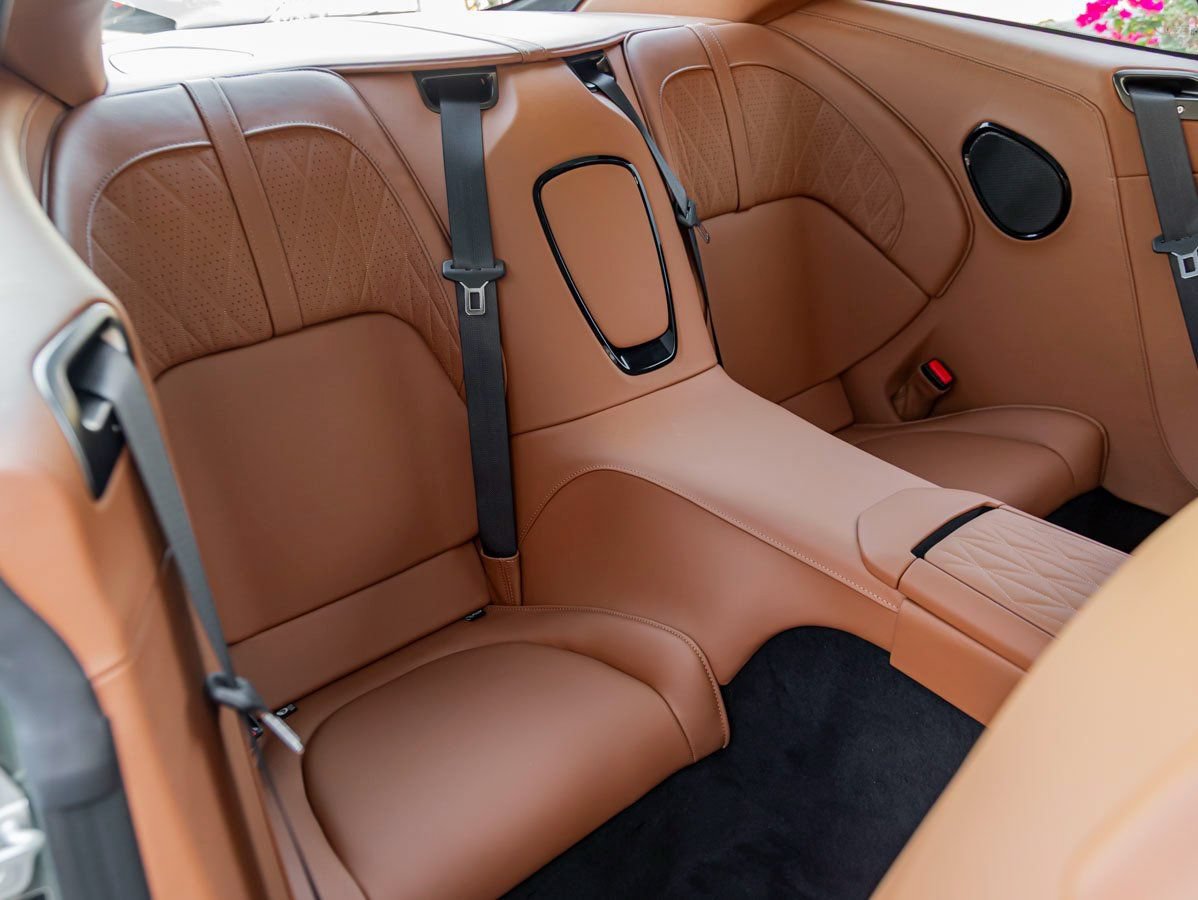Used 2026 Aston Martin DB12 Coupe RWD image 18