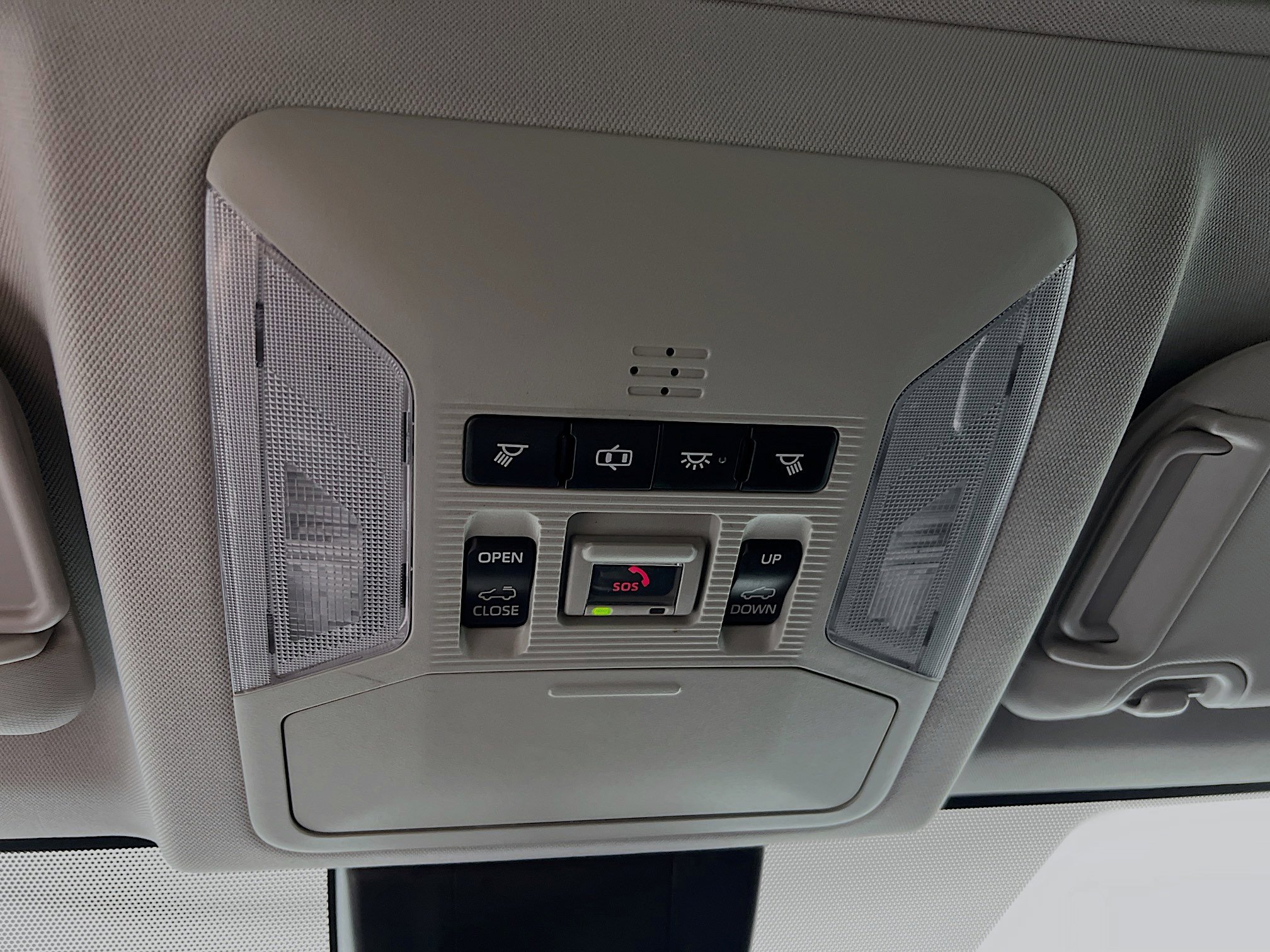 Used 2020 Toyota RAV4 XLE w/ Convenience Package image 21