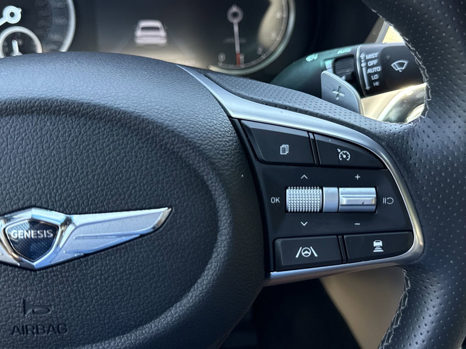 Used 2023 Genesis G70 2.0T w/ Sport Prestige Package RWD image 19