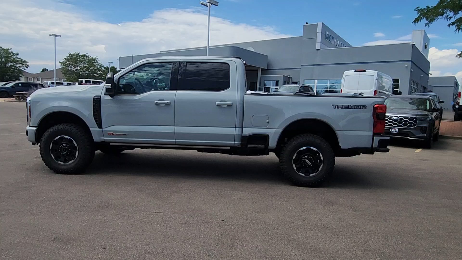 New 2026 Ford F350 Platinum w/ Tremor Off-Road Package AWD/4WD image 6