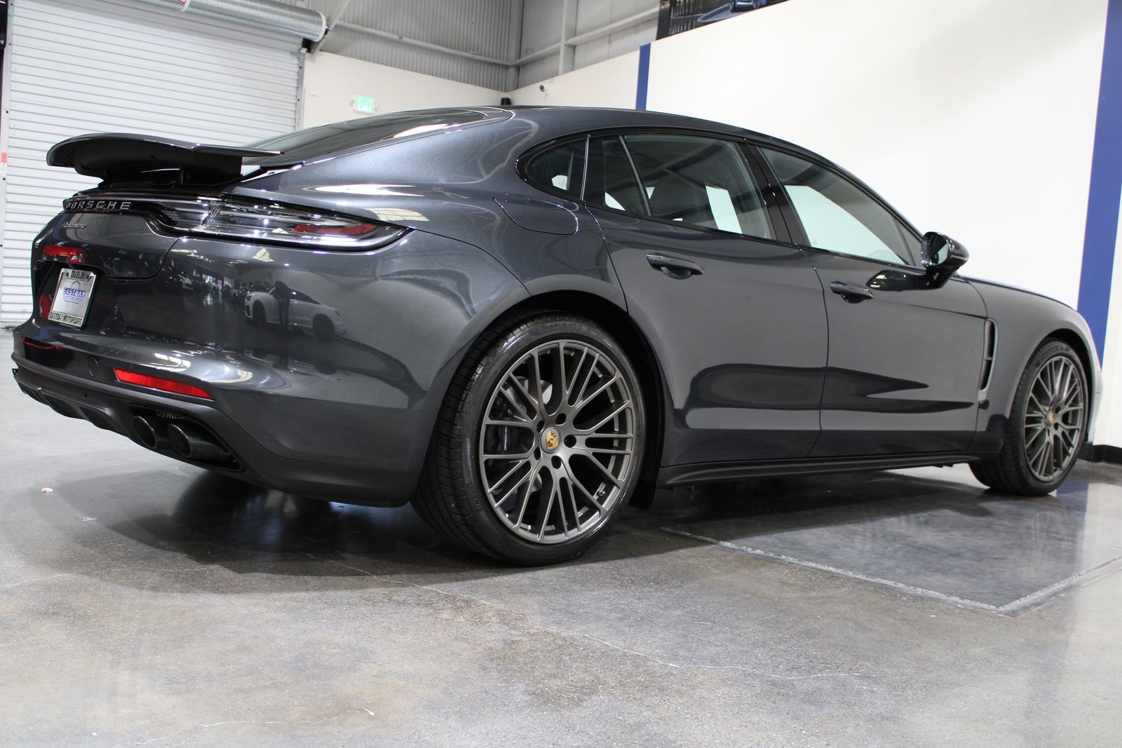 Used 2023 Porsche Panamera Platinum Edition image 17