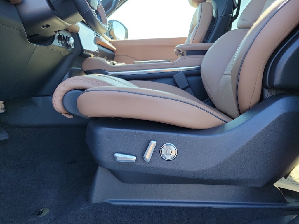 Certified 2026 Lincoln Navigator Black Label AWD/4WD image 20