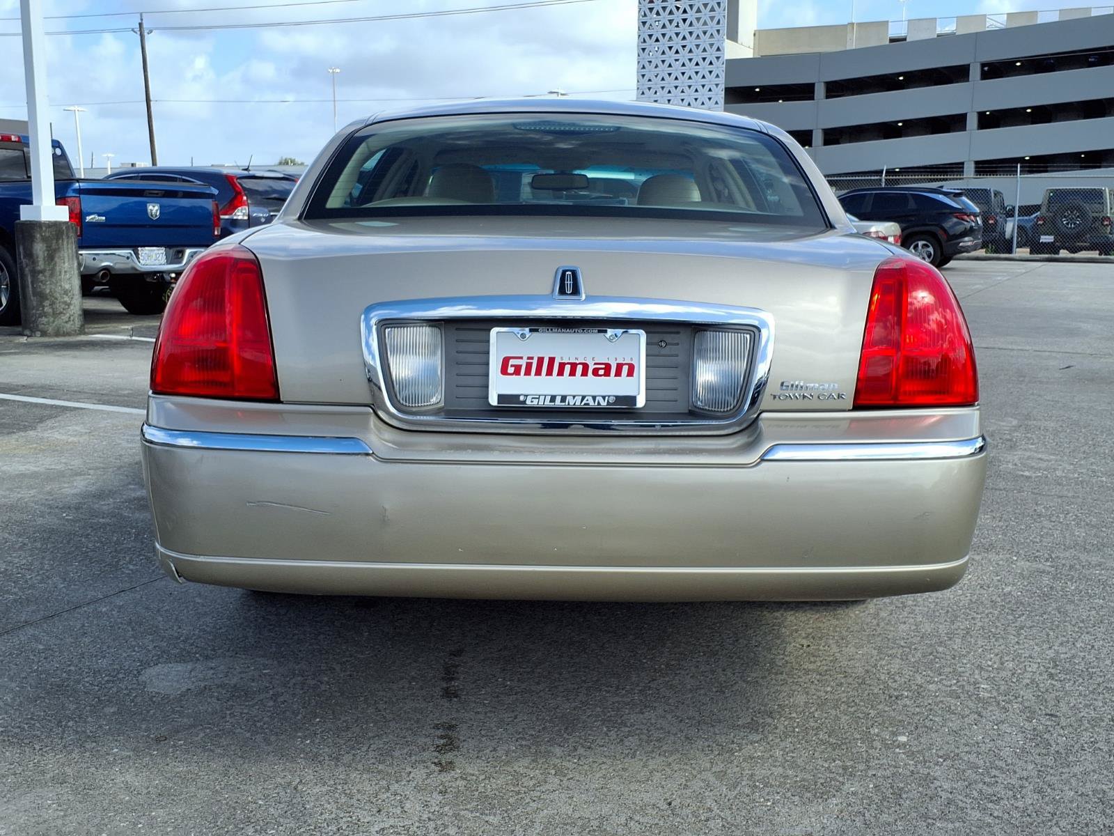 Used 2007 Lincoln Town Car Signature Limited RWD image 22
