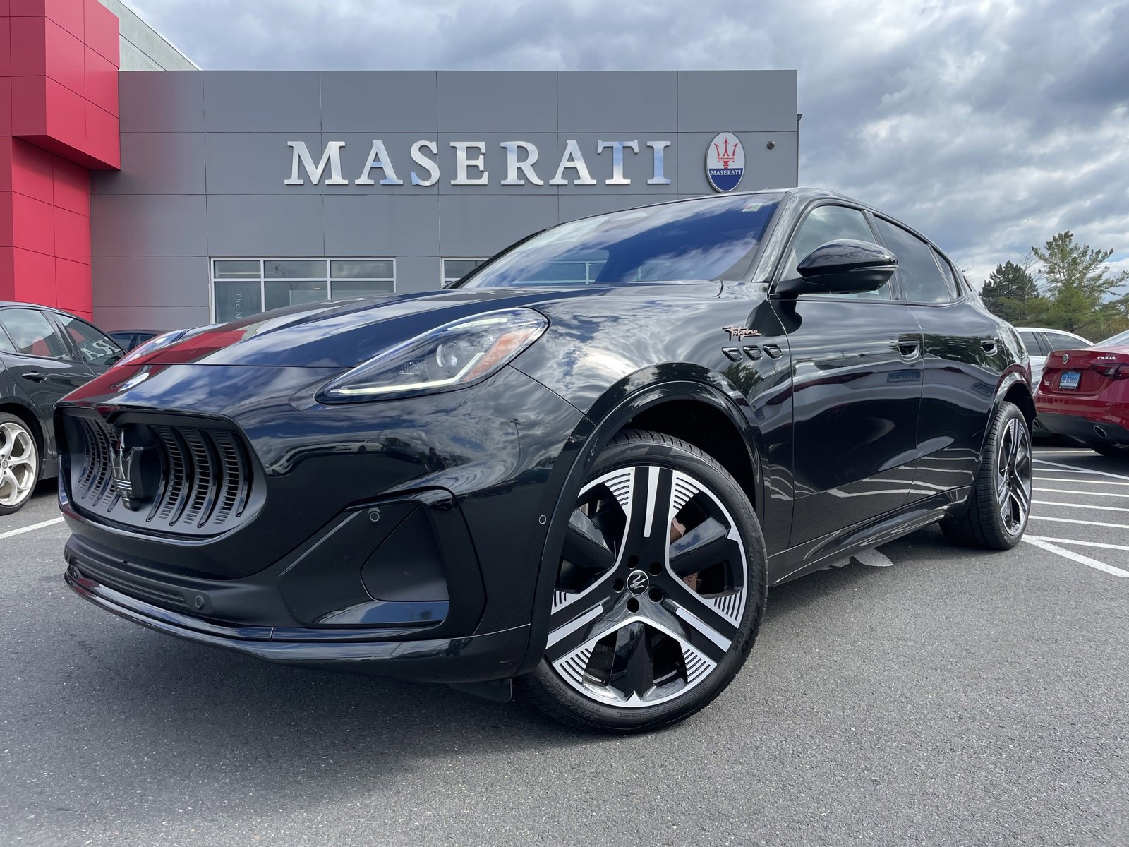 New 2025 Maserati Grecale Folgore image 1