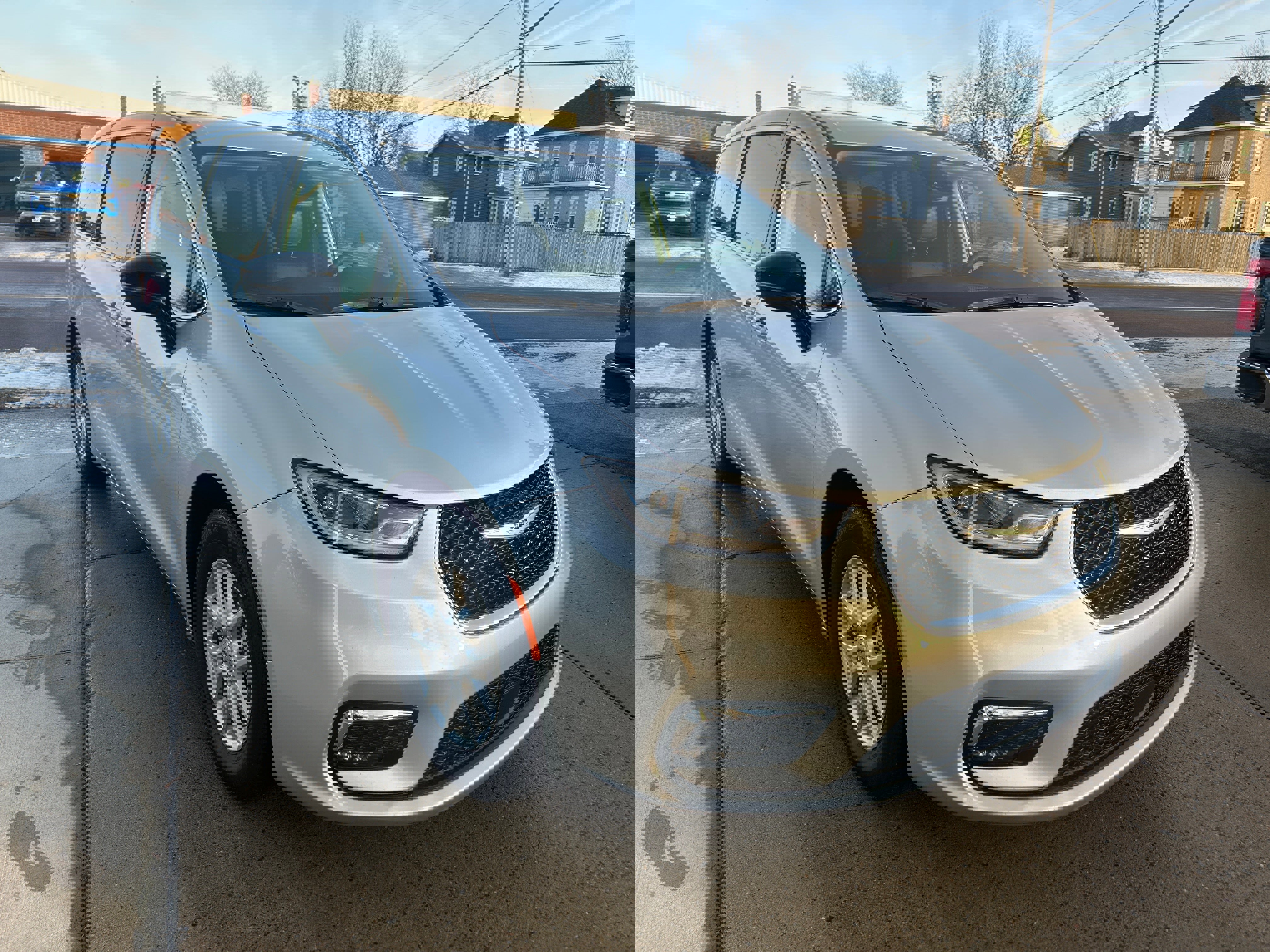 Used 2024 Chrysler Pacifica Touring-L image 4