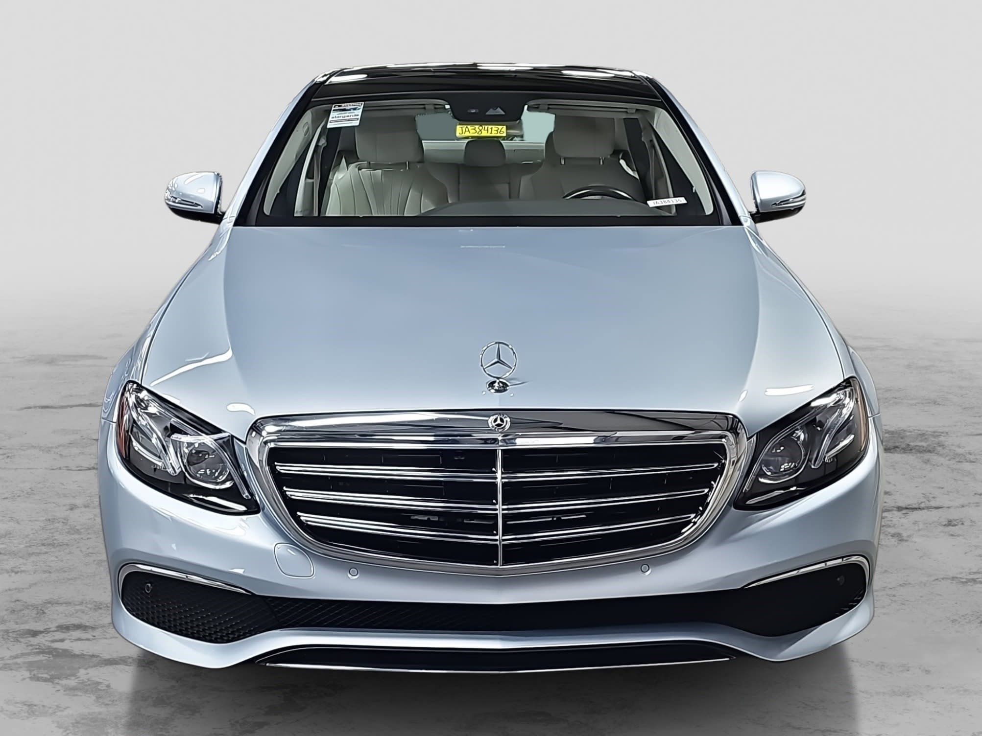 Used 2018 Mercedes-Benz E 400 4MATIC Sedan image 2