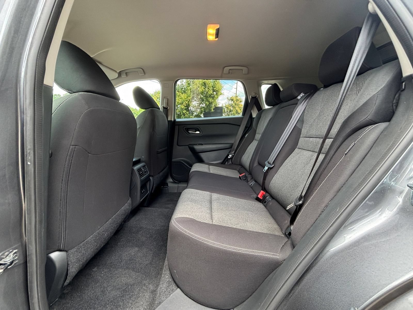 Used 2025 Nissan Rogue SV AWD/4WD image 23