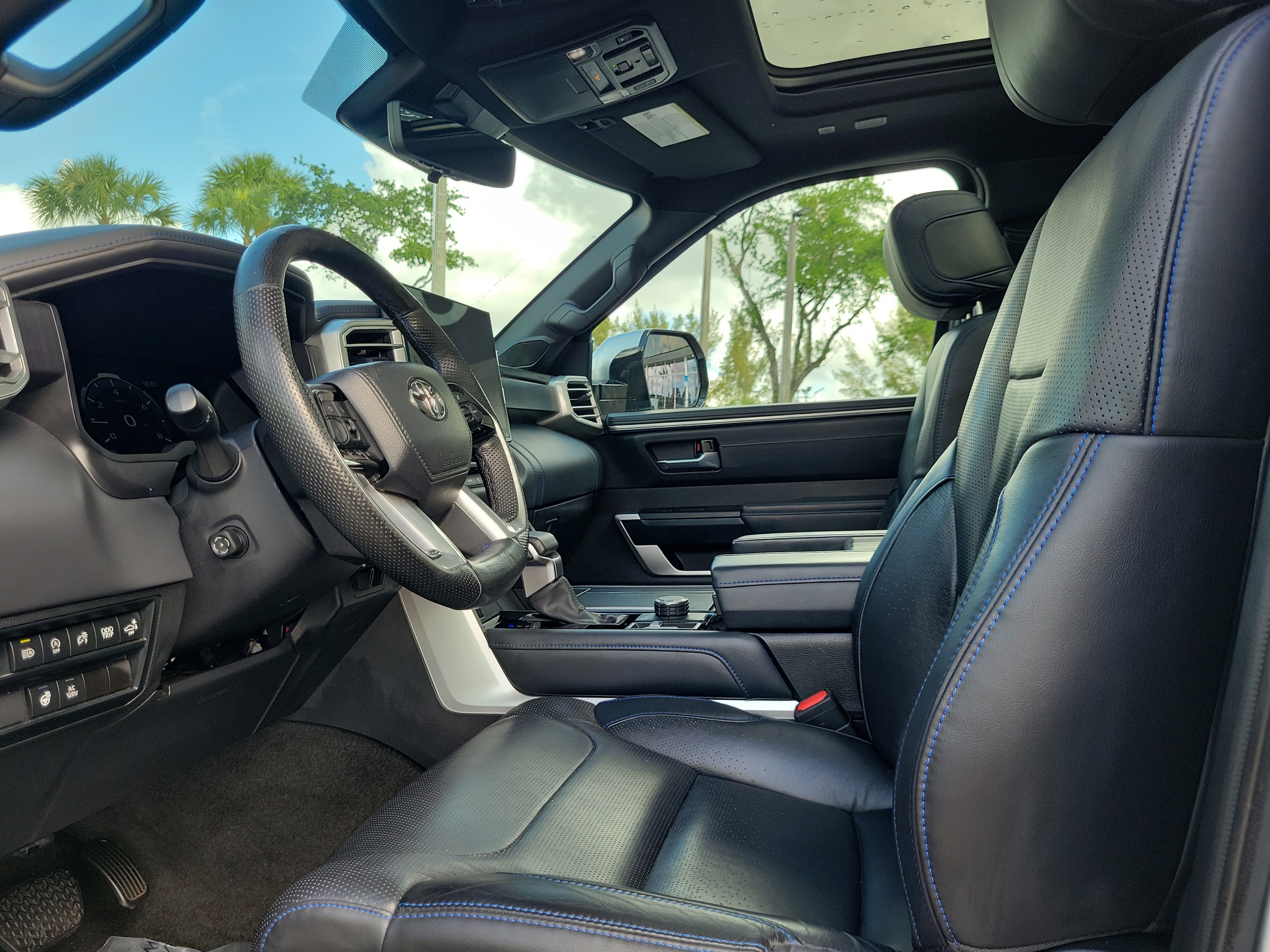 Used 2023 Toyota Tundra Platinum AWD/4WD image 12