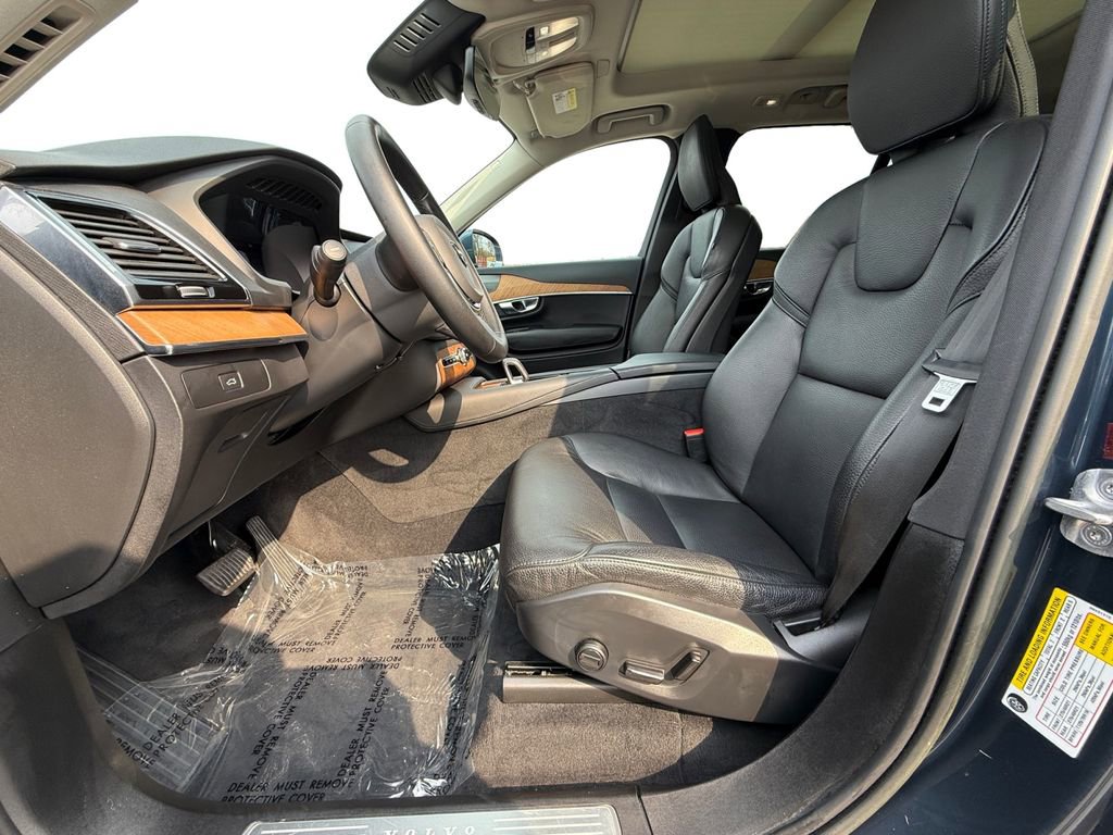 Used 2023 Volvo XC90 B6 Plus w/ Protection Package Premier image 9