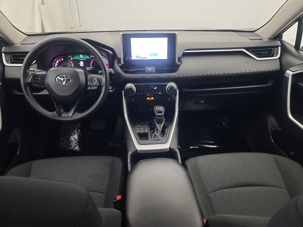 Used 2025 Toyota RAV4 XLE AWD/4WD image 22