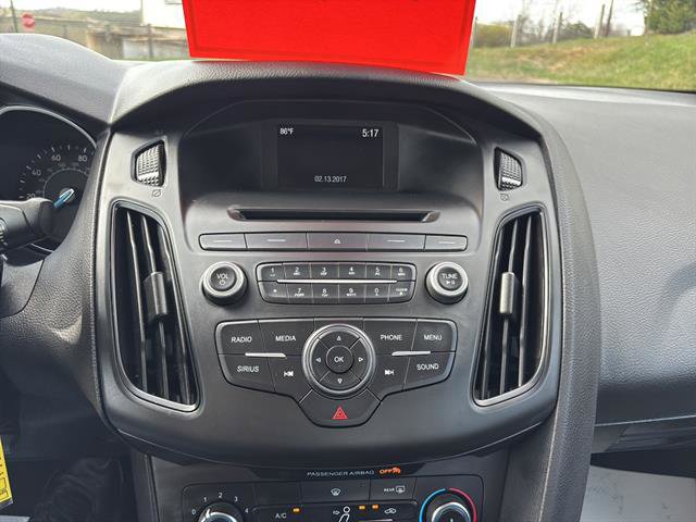 Used 2017 Ford Focus SE w/ Cold Weather Package image 19