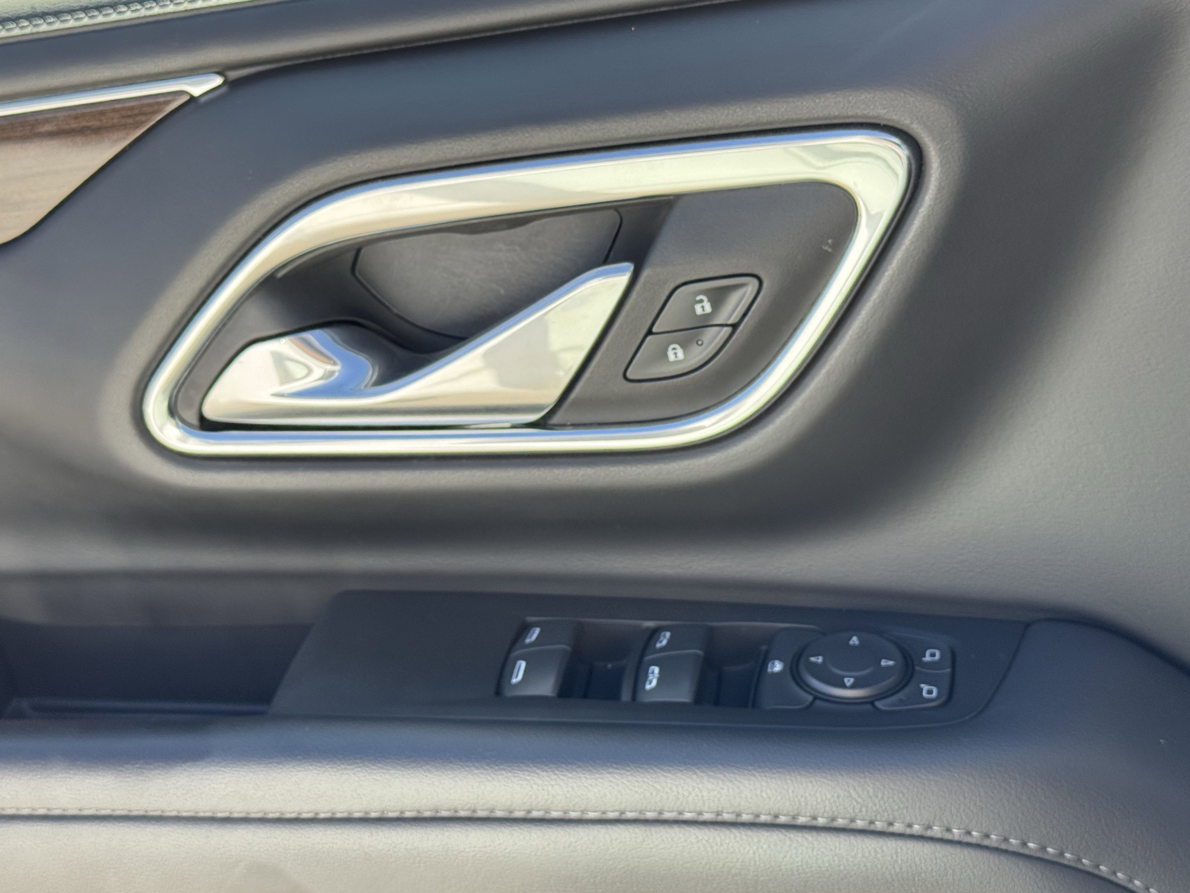 Used 2024 GMC Yukon XL SLE w/ Gmc Pro Safety Plus Package image 26