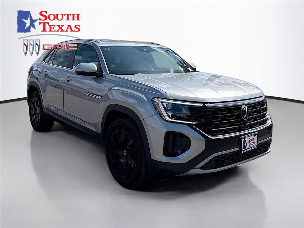 Used 2024 Volkswagen Atlas Cross Sport SE FWD image 1