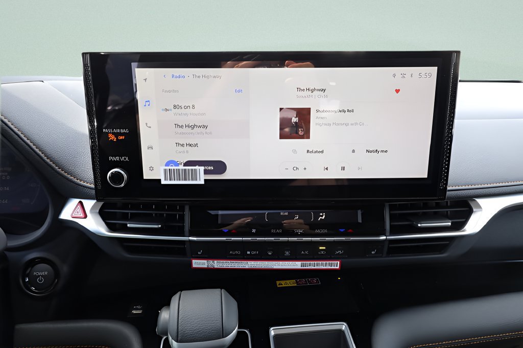 New 2026 Toyota Sienna XLE Woodland Edition AWD/4WD image 11