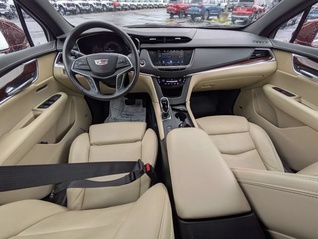 Used 2017 Cadillac XT5 Premium Luxury AWD/4WD image 32