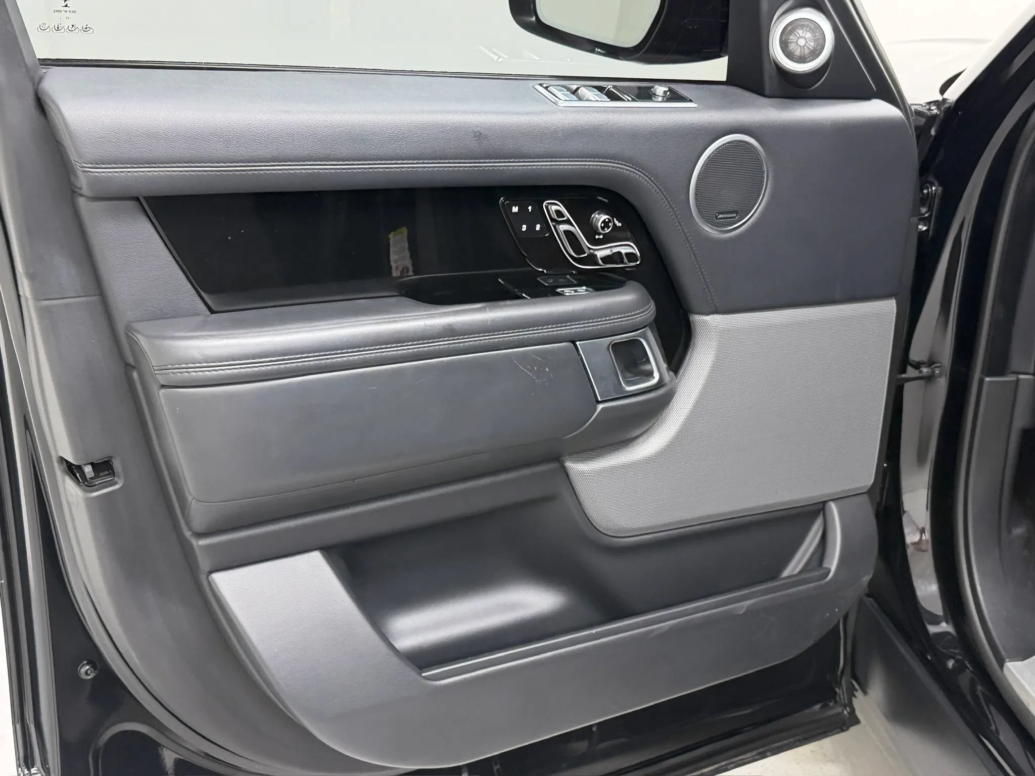 Used 2018 Land Rover Range Rover Supercharged AWD/4WD image 67