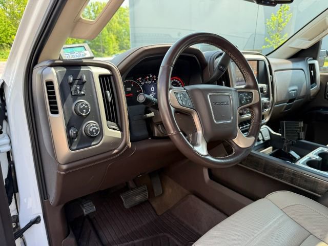 Used 2016 GMC Sierra 3500 Denali w/ Duramax Plus Package AWD/4WD image 18
