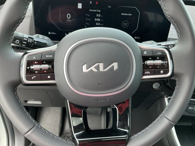Used 2026 Kia Carnival SX w/ SX Dark Edition Package FWD image 30