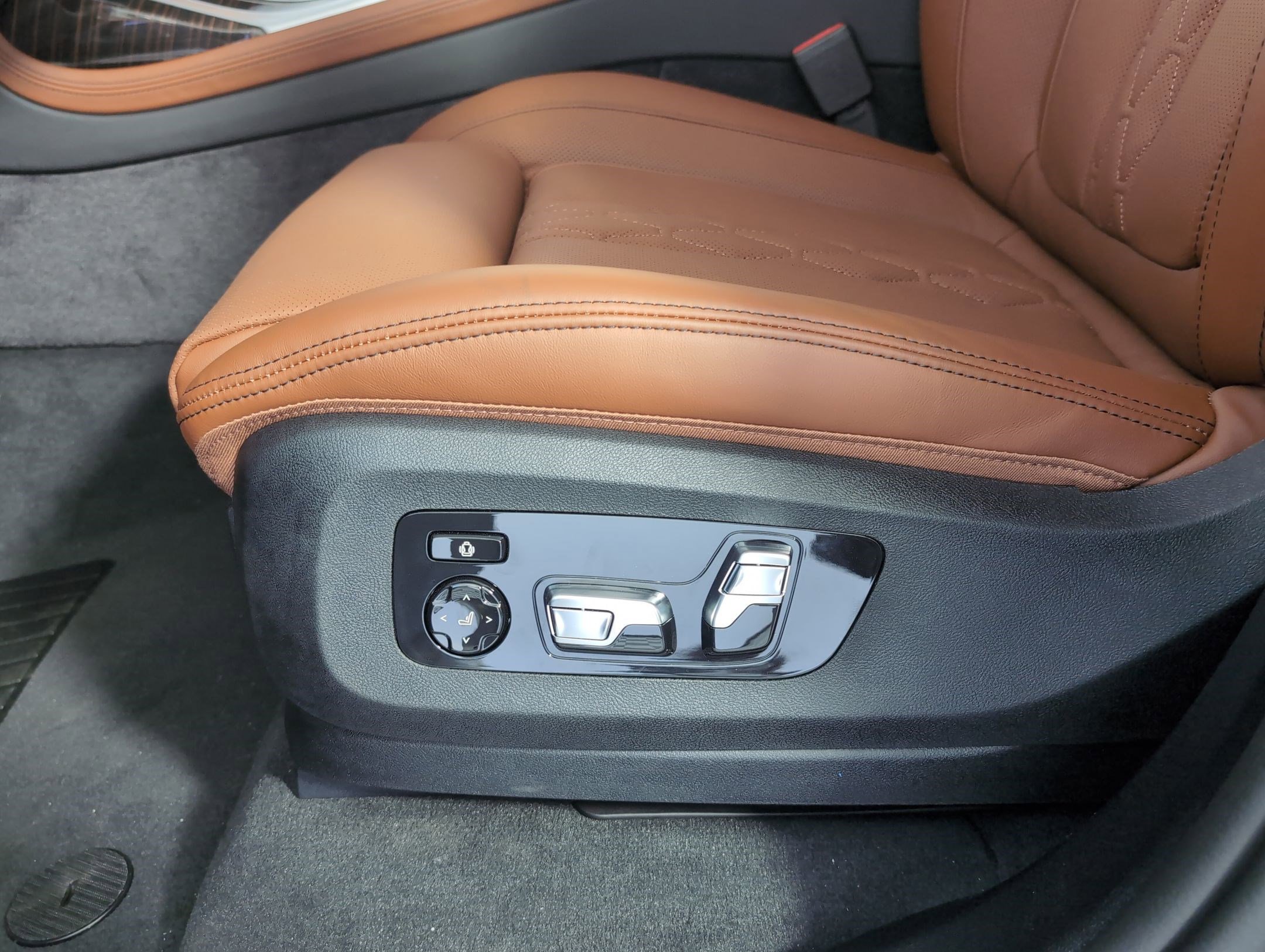 New 2026 BMW X7 xDrive40i w/ Executive Package image 11